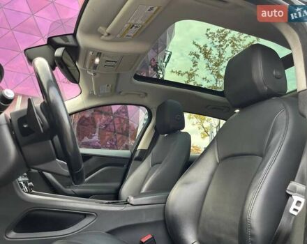 Ягуар Ф-Пейс 2017 в Киеве на Automoto.ua Черный Ягуар Ф-Пейс, объемом двигателя 2 л и пробегом 214 тыс. км за 20990 $, фото 14 на Automoto.ua