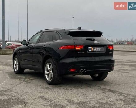 Черный Ягуар Ф-Пейс, объемом двигателя 2 л и пробегом 132 тыс. км за 25490 $, фото 1 на Automoto.ua