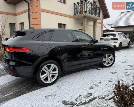 Чорний Ягуар Ф-Пейс, об'ємом двигуна 2 л та пробігом 123 тис. км за 23500 $, фото 5 на Automoto.ua