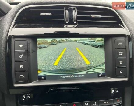 Чорний Ягуар Ф-Пейс, об'ємом двигуна 2 л та пробігом 214 тис. км за 18990 $, фото 23 на Automoto.ua