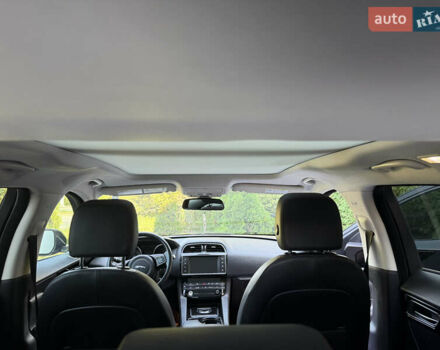 Черный Ягуар Ф-Пейс, объемом двигателя 2 л и пробегом 179 тыс. км за 19300 $, фото 9 на Automoto.ua