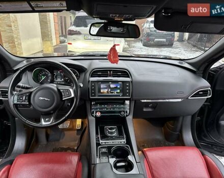 Чорний Ягуар Ф-Пейс, об'ємом двигуна 2 л та пробігом 123 тис. км за 23500 $, фото 21 на Automoto.ua
