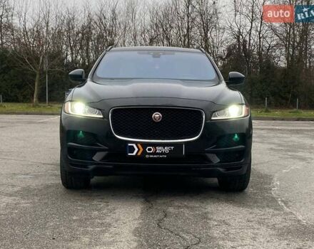 Черный Ягуар Ф-Пейс, объемом двигателя 2 л и пробегом 132 тыс. км за 25490 $, фото 7 на Automoto.ua