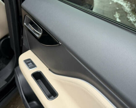 Черный Ягуар Ф-Пейс, объемом двигателя 2 л и пробегом 113 тыс. км за 23000 $, фото 6 на Automoto.ua