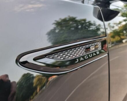 Черный Ягуар Ф-Пейс, объемом двигателя 2 л и пробегом 132 тыс. км за 19999 $, фото 9 на Automoto.ua