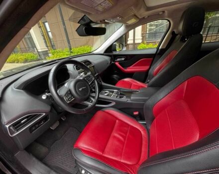 Черный Ягуар Ф-Пейс, объемом двигателя 2 л и пробегом 83 тыс. км за 33500 $, фото 10 на Automoto.ua