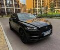 Черный Ягуар Ф-Пейс, объемом двигателя 2 л и пробегом 83 тыс. км за 33500 $, фото 3 на Automoto.ua