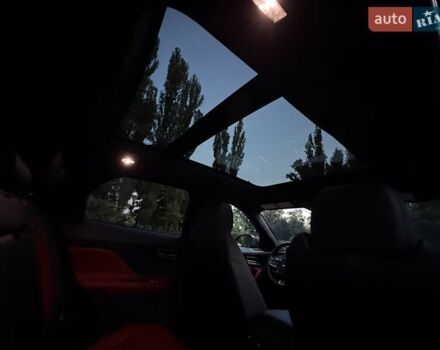 Чорний Ягуар Ф-Пейс, об'ємом двигуна 2 л та пробігом 64 тис. км за 22950 $, фото 87 на Automoto.ua