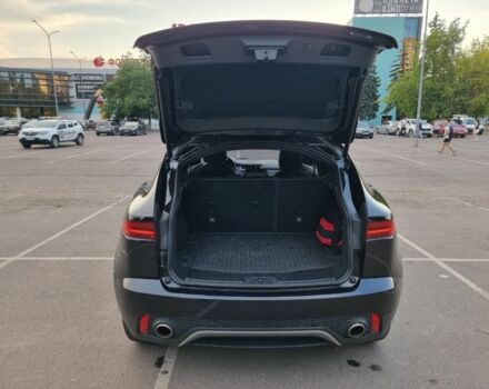 Черный Ягуар Ф-Пейс, объемом двигателя 2 л и пробегом 132 тыс. км за 19999 $, фото 11 на Automoto.ua