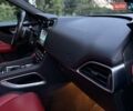 Чорний Ягуар Ф-Пейс, об'ємом двигуна 2 л та пробігом 64 тис. км за 22950 $, фото 97 на Automoto.ua