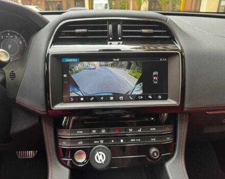 Черный Ягуар Ф-Пейс, объемом двигателя 2 л и пробегом 83 тыс. км за 33500 $, фото 14 на Automoto.ua