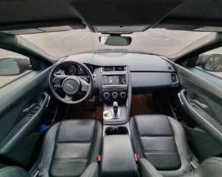 Черный Ягуар Ф-Пейс, объемом двигателя 2 л и пробегом 132 тыс. км за 19999 $, фото 22 на Automoto.ua