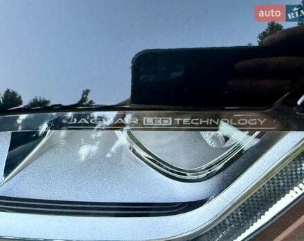 Чорний Ягуар Ф-Пейс, об'ємом двигуна 2 л та пробігом 64 тис. км за 22950 $, фото 32 на Automoto.ua