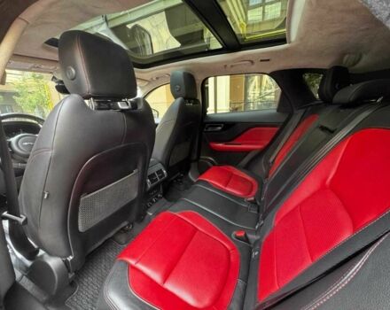 Черный Ягуар Ф-Пейс, объемом двигателя 2 л и пробегом 83 тыс. км за 33500 $, фото 20 на Automoto.ua