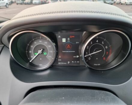 Черный Ягуар Ф-Пейс, объемом двигателя 2 л и пробегом 132 тыс. км за 19999 $, фото 18 на Automoto.ua