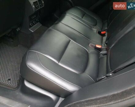 Черный Ягуар Ф-Пейс, объемом двигателя 2 л и пробегом 208 тыс. км за 18500 $, фото 16 на Automoto.ua