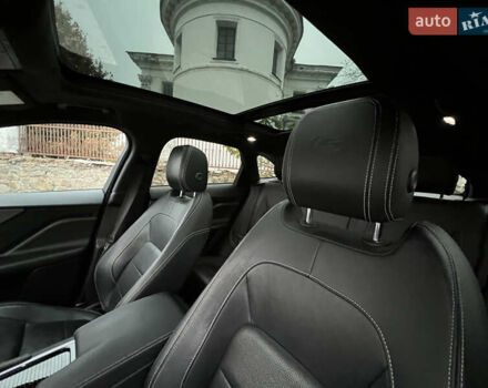 Чорний Ягуар Ф-Пейс, об'ємом двигуна 3 л та пробігом 98 тис. км за 28500 $, фото 22 на Automoto.ua