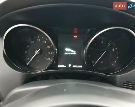 Черный Ягуар Ф-Пейс, объемом двигателя 2 л и пробегом 208 тыс. км за 18500 $, фото 1 на Automoto.ua