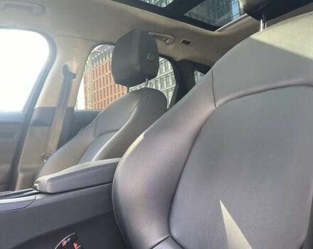 Чорний Ягуар Ф-Пейс, об'ємом двигуна 2 л та пробігом 16 тис. км за 38000 $, фото 4 на Automoto.ua