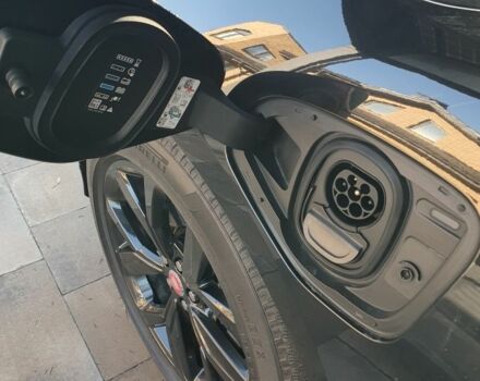 Чорний Ягуар Ф-Пейс, об'ємом двигуна 0 л та пробігом 71 тис. км за 35900 $, фото 21 на Automoto.ua