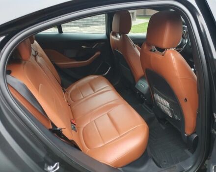 Чорний Ягуар Ф-Пейс, об'ємом двигуна 0 л та пробігом 71 тис. км за 35900 $, фото 18 на Automoto.ua