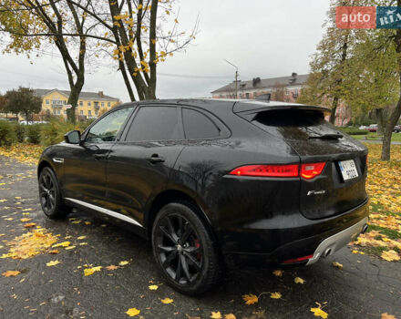 Чорний Ягуар Ф-Пейс, об'ємом двигуна 3 л та пробігом 98 тис. км за 33000 $, фото 3 на Automoto.ua