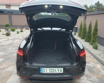 Чорний Ягуар Ф-Пейс, об'ємом двигуна 0 л та пробігом 71 тис. км за 35900 $, фото 8 на Automoto.ua