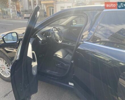 Чорний Ягуар Ф-Пейс, об'ємом двигуна 2 л та пробігом 16 тис. км за 38000 $, фото 6 на Automoto.ua