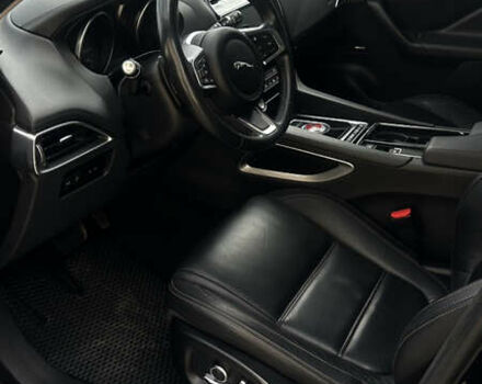 Чорний Ягуар Ф-Пейс, об'ємом двигуна 2 л та пробігом 180 тис. км за 22000 $, фото 7 на Automoto.ua