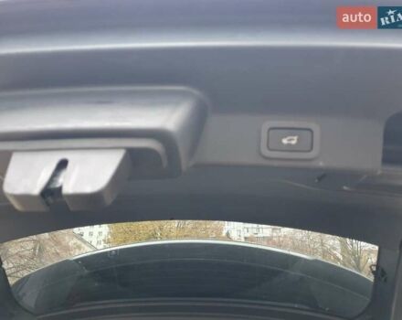 Черный Ягуар Ф-Пейс, объемом двигателя 2 л и пробегом 208 тыс. км за 18500 $, фото 11 на Automoto.ua