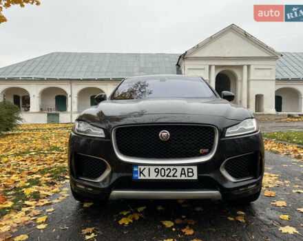 Чорний Ягуар Ф-Пейс, об'ємом двигуна 3 л та пробігом 98 тис. км за 33000 $, фото 6 на Automoto.ua
