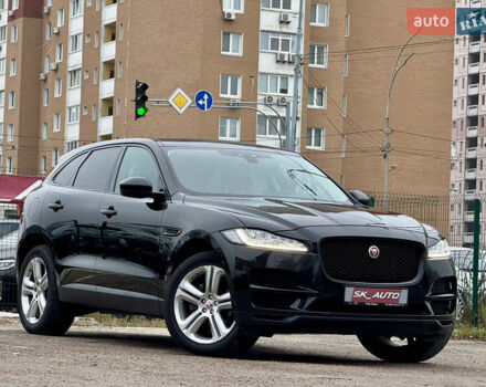 Черный Ягуар Ф-Пейс, объемом двигателя 2 л и пробегом 148 тыс. км за 24800 $, фото 2 на Automoto.ua
