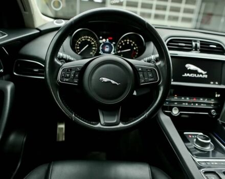 Ягуар Ф-Пейс 2020 в Киеве на Automoto.ua Черный Ягуар Ф-Пейс, объемом двигателя 2 л и пробегом 100 тыс. км за 15100 $, фото 12 на Automoto.ua