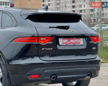 Черный Ягуар Ф-Пейс, объемом двигателя 2 л и пробегом 148 тыс. км за 24800 $, фото 76 на Automoto.ua