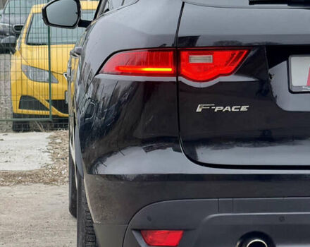 Черный Ягуар Ф-Пейс, объемом двигателя 2 л и пробегом 148 тыс. км за 24800 $, фото 75 на Automoto.ua
