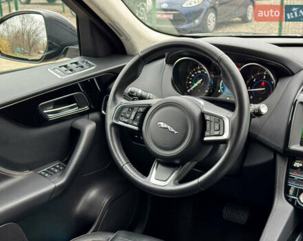 Черный Ягуар Ф-Пейс, объемом двигателя 2 л и пробегом 148 тыс. км за 24800 $, фото 18 на Automoto.ua