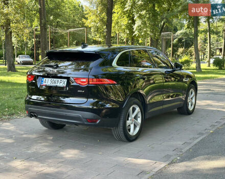 Чорний Ягуар Ф-Пейс, об'ємом двигуна 2 л та пробігом 90 тис. км за 29800 $, фото 5 на Automoto.ua