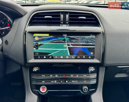 Черный Ягуар Ф-Пейс, объемом двигателя 2 л и пробегом 148 тыс. км за 24800 $, фото 23 на Automoto.ua