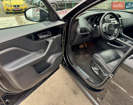 Черный Ягуар Ф-Пейс, объемом двигателя 2 л и пробегом 148 тыс. км за 24800 $, фото 8 на Automoto.ua