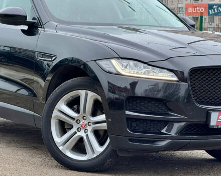 Черный Ягуар Ф-Пейс, объемом двигателя 2 л и пробегом 148 тыс. км за 24800 $, фото 60 на Automoto.ua