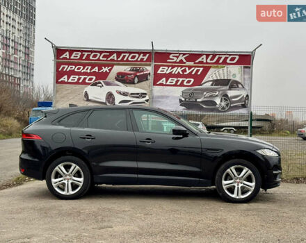 Черный Ягуар Ф-Пейс, объемом двигателя 2 л и пробегом 148 тыс. км за 24800 $, фото 4 на Automoto.ua