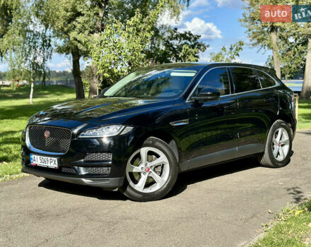 Чорний Ягуар Ф-Пейс, об'ємом двигуна 2 л та пробігом 90 тис. км за 29800 $, фото 2 на Automoto.ua