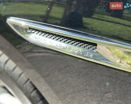 Чорний Ягуар Ф-Пейс, об'ємом двигуна 2 л та пробігом 90 тис. км за 29500 $, фото 13 на Automoto.ua