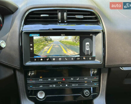 Чорний Ягуар Ф-Пейс, об'ємом двигуна 2 л та пробігом 90 тис. км за 29500 $, фото 35 на Automoto.ua