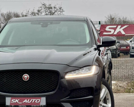 Черный Ягуар Ф-Пейс, объемом двигателя 2 л и пробегом 148 тыс. км за 24800 $, фото 53 на Automoto.ua