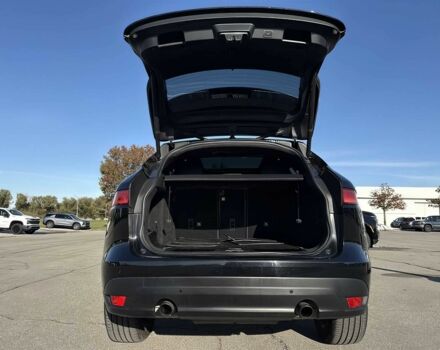 Чорний Ягуар Ф-Пейс, об'ємом двигуна 2 л та пробігом 36 тис. км за 11500 $, фото 15 на Automoto.ua