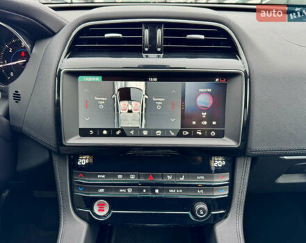 Черный Ягуар Ф-Пейс, объемом двигателя 2 л и пробегом 148 тыс. км за 24800 $, фото 24 на Automoto.ua