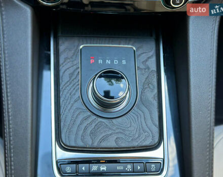 Чорний Ягуар Ф-Пейс, об'ємом двигуна 2 л та пробігом 90 тис. км за 29500 $, фото 25 на Automoto.ua