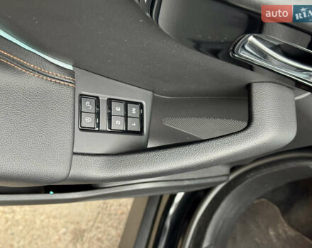 Черный Ягуар Ф-Пейс, объемом двигателя 2 л и пробегом 148 тыс. км за 24800 $, фото 30 на Automoto.ua