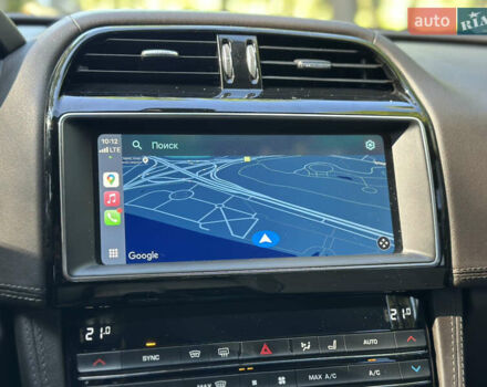 Чорний Ягуар Ф-Пейс, об'ємом двигуна 2 л та пробігом 90 тис. км за 29500 $, фото 38 на Automoto.ua